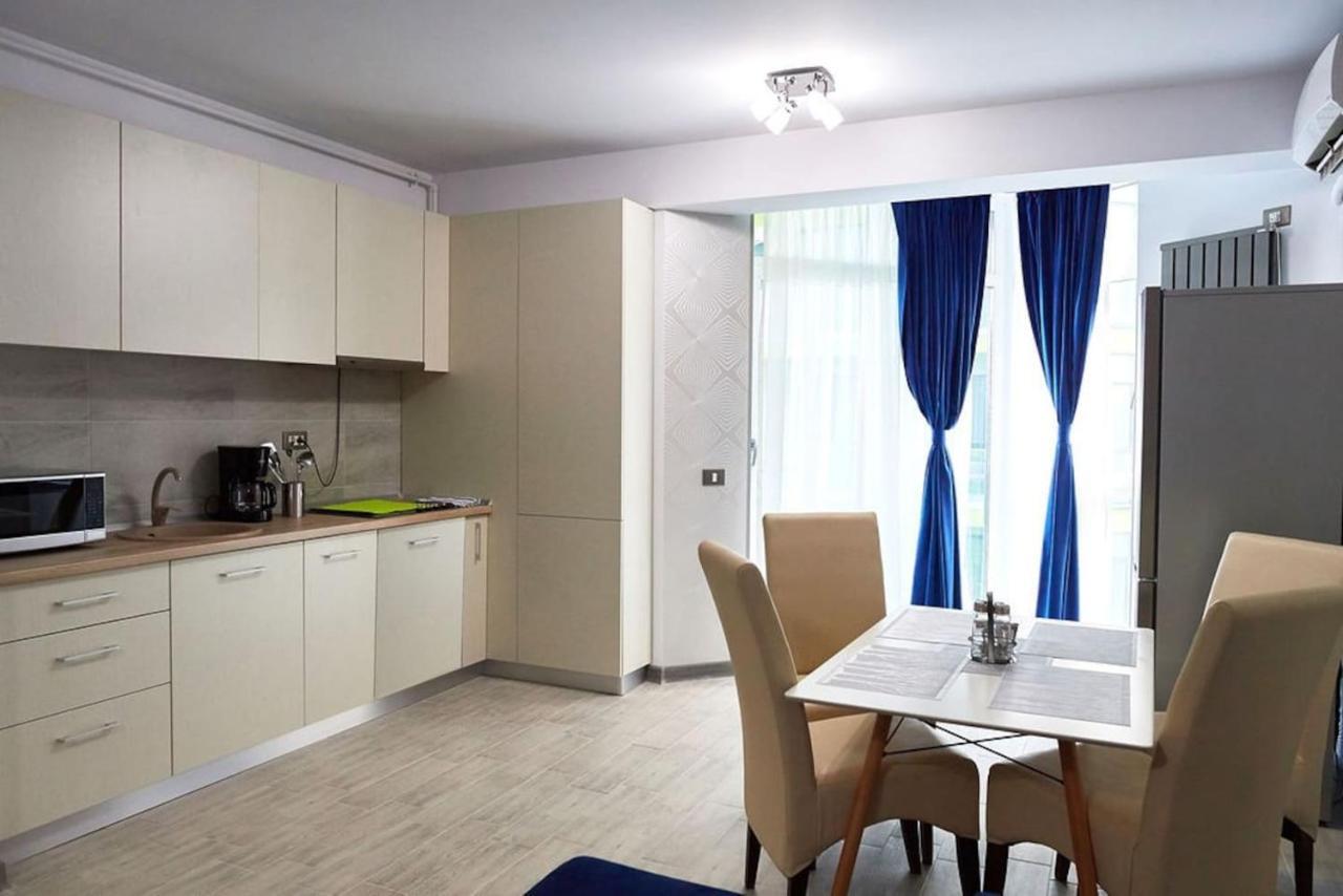 Blue Apartment In Spa N Pool Beach Resort Năvodari Exterior foto